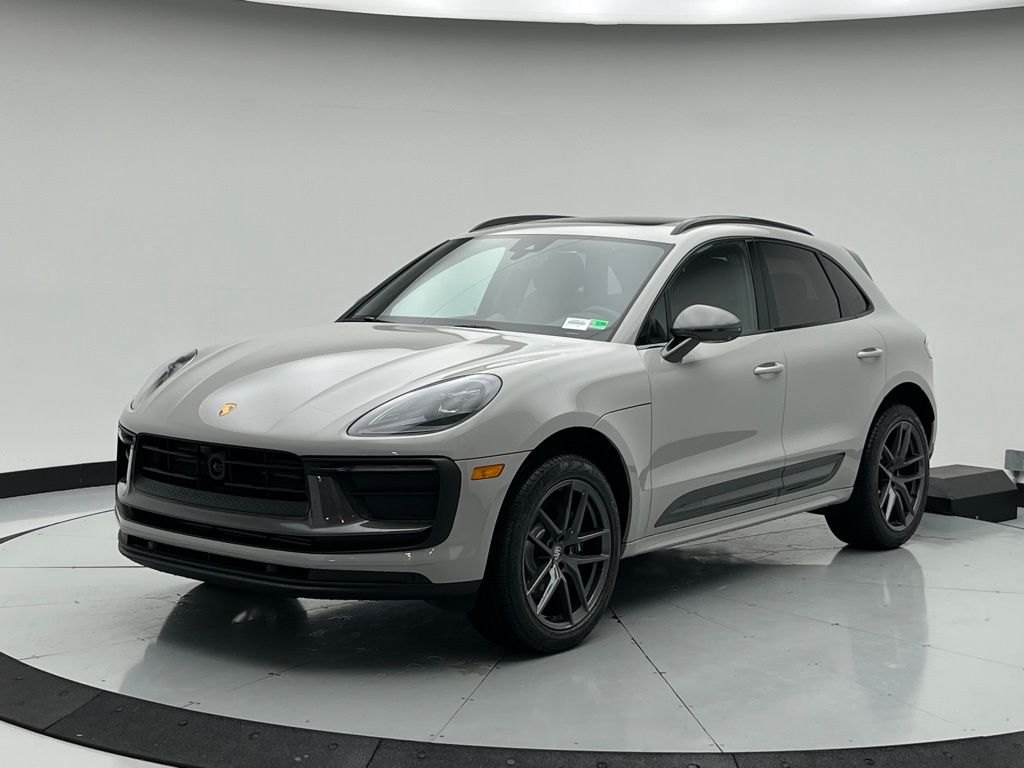 Thumbnail: 2026 Porsche Macan - 1