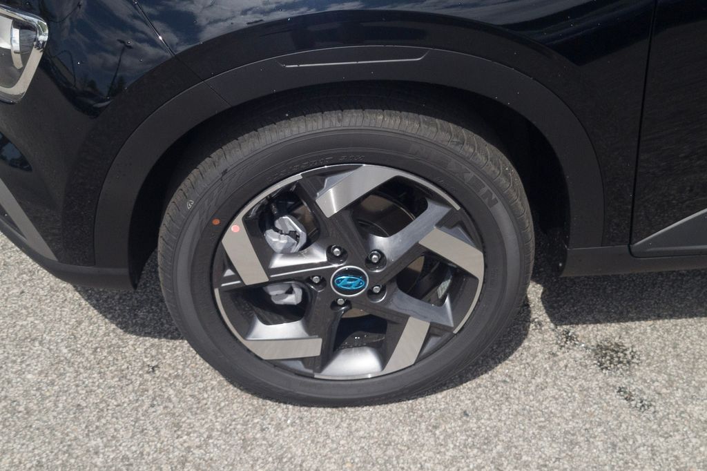 New 2026 Black Hyundai SEL image 10