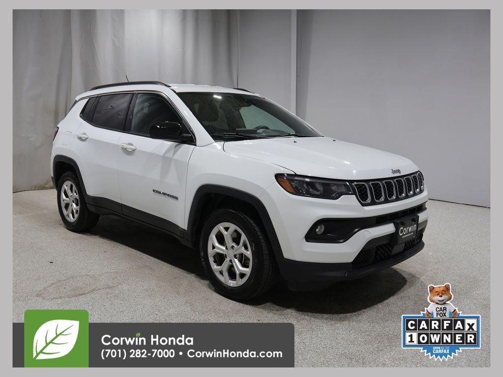 Bright White Clearcoat 2024 Jeep Compass SUV / Crossover Four-Wheel Drive 8-Speed Automatic