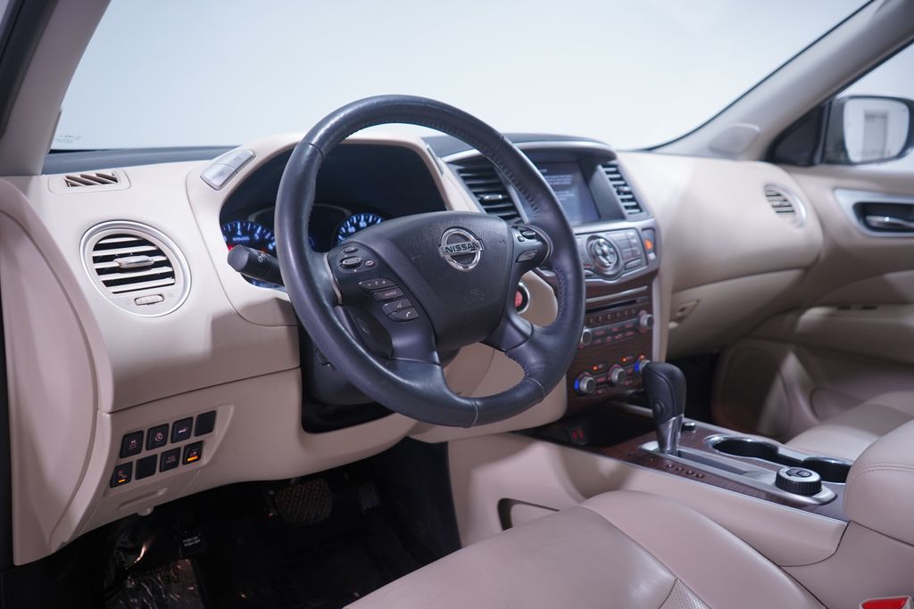 2019 Nissan Pathfinder Platinum 6