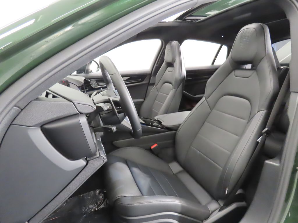 Thumbnail: 2025 Porsche Panamera - 5