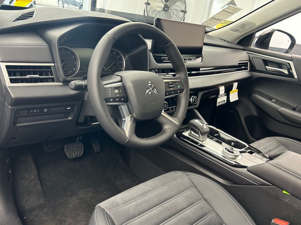 New 2026 White Mitsubishi Trail Edition image 12