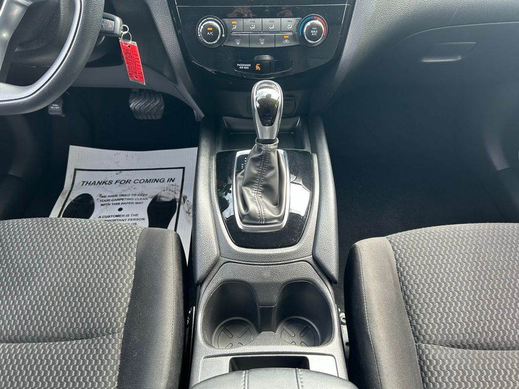 2022 Nissan Rogue Sport S 15