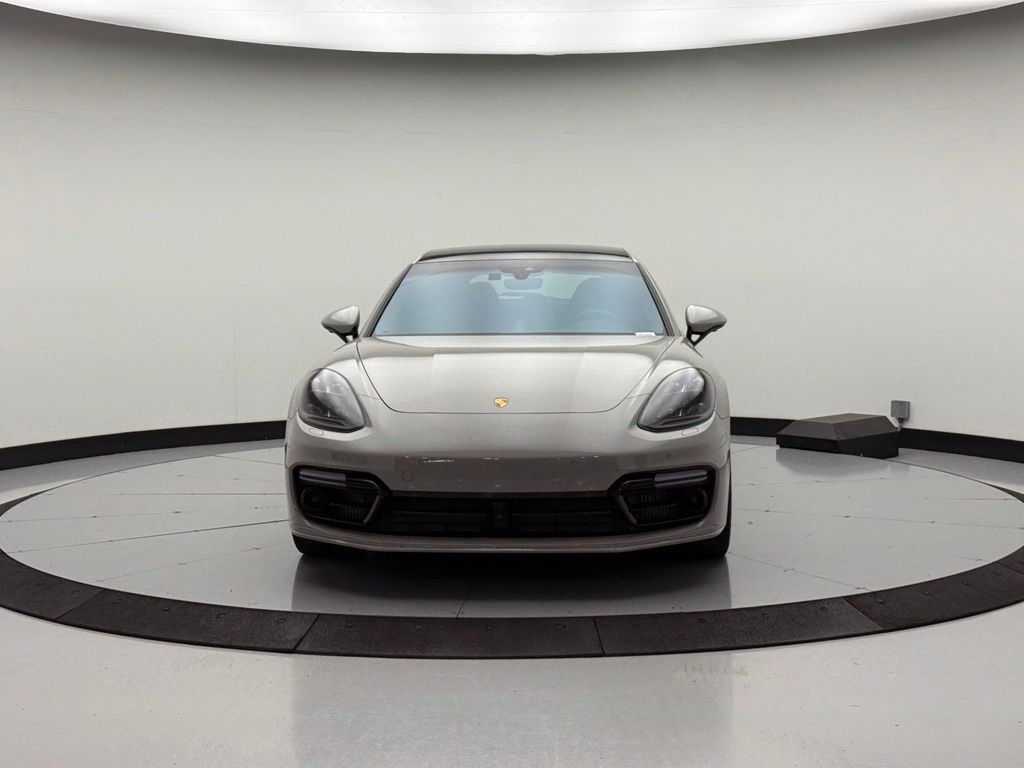 Thumbnail: 2020 Porsche Panamera - 10