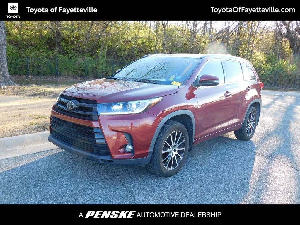 Thumbnail: 2017 Toyota Highlander - 1