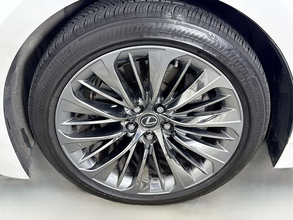 Thumbnail: 2019 Lexus LS - 31