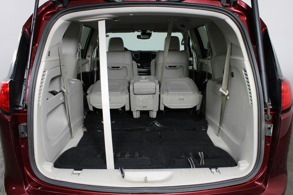 Used 2019 Chrysler Pacifica for sale in 