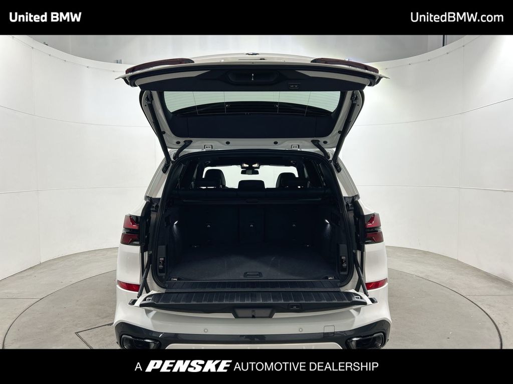Thumbnail: 2026 BMW X5 - 22