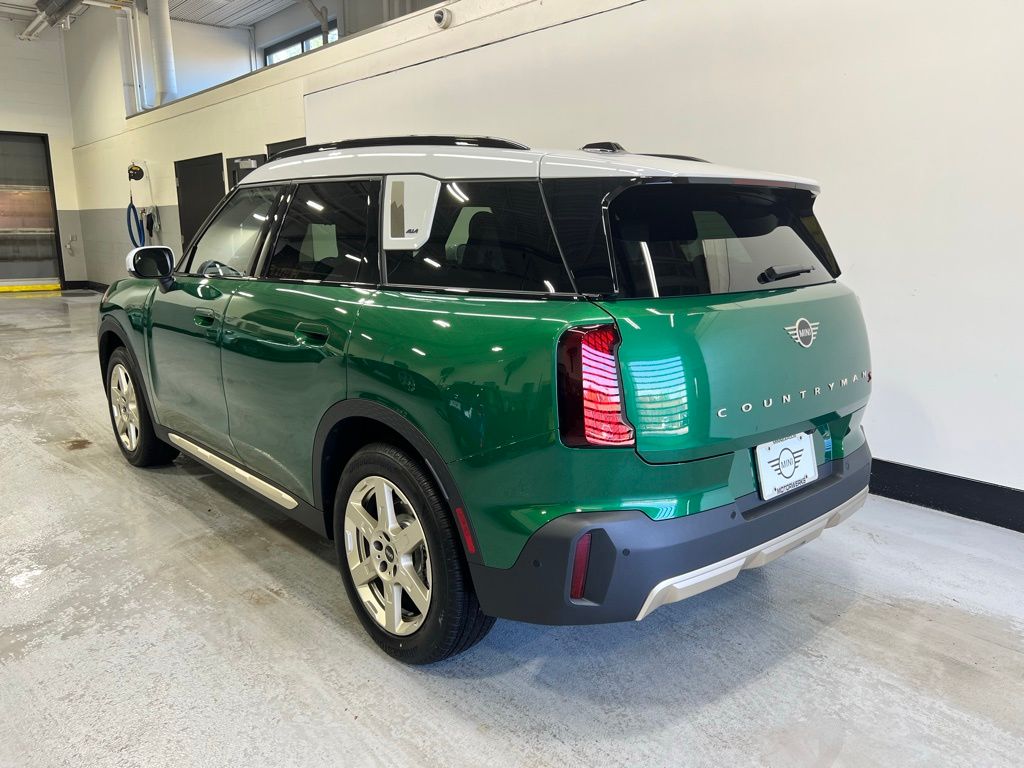 2025 MINI Cooper Countryman Base 3