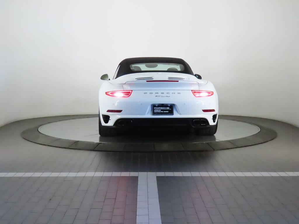 Thumbnail: 2016 Porsche 911 - 6