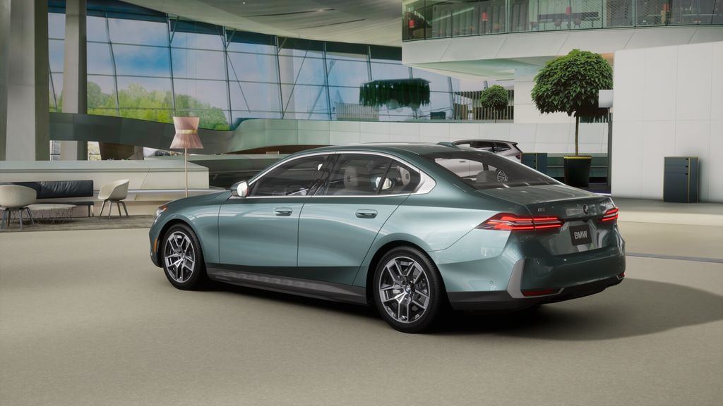 Thumbnail: 2026 BMW i5 - 30