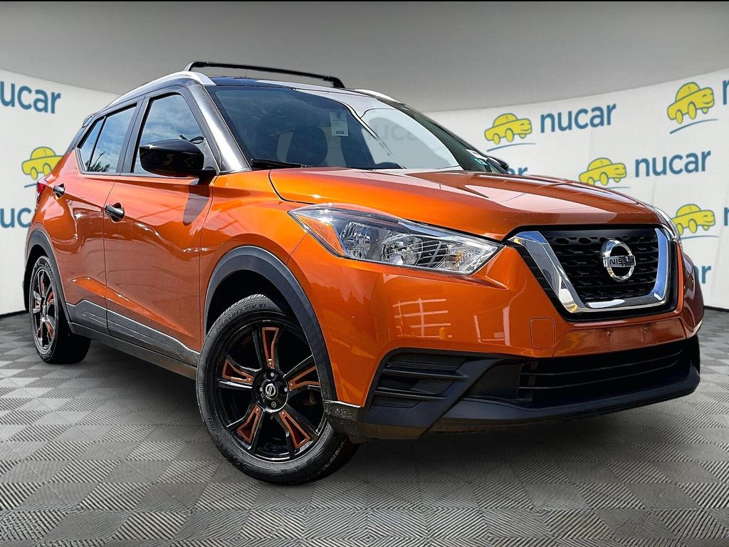 Monarch Orange/Super Black 2019 Nissan Kicks SUV / Crossover Front-Wheel Drive Continuously Variable Transmission