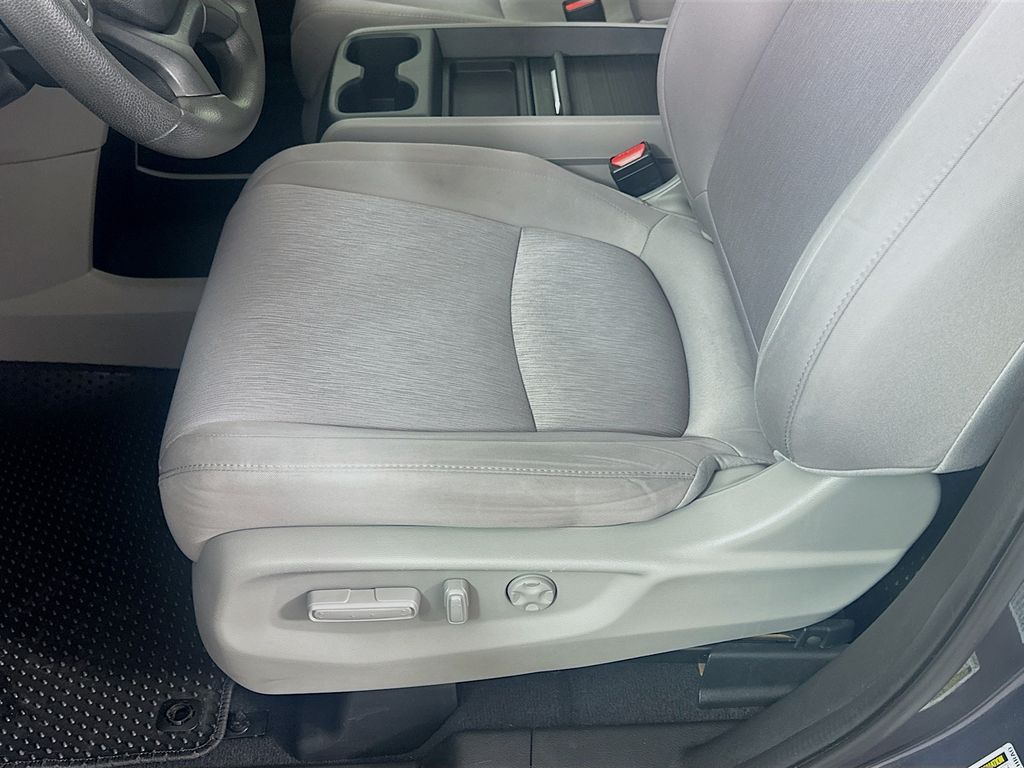 Thumbnail: 2020 Honda Odyssey - 19