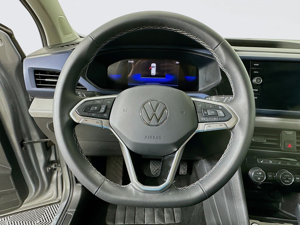 2024 Volkswagen Taos SE 11