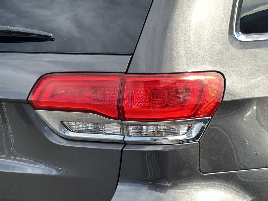 Thumbnail: 2015 Jeep Grand Cherokee - 10