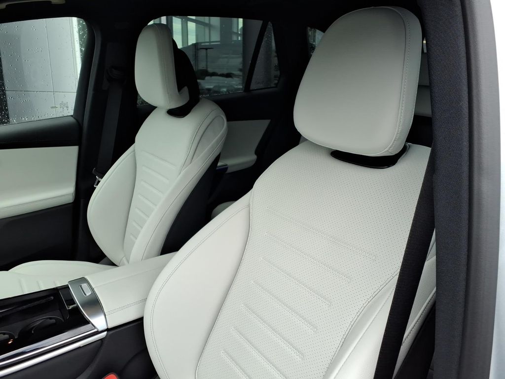 New 2026 Cirrus Silver Metallic Mercedes-Benz GLC 300 image 13