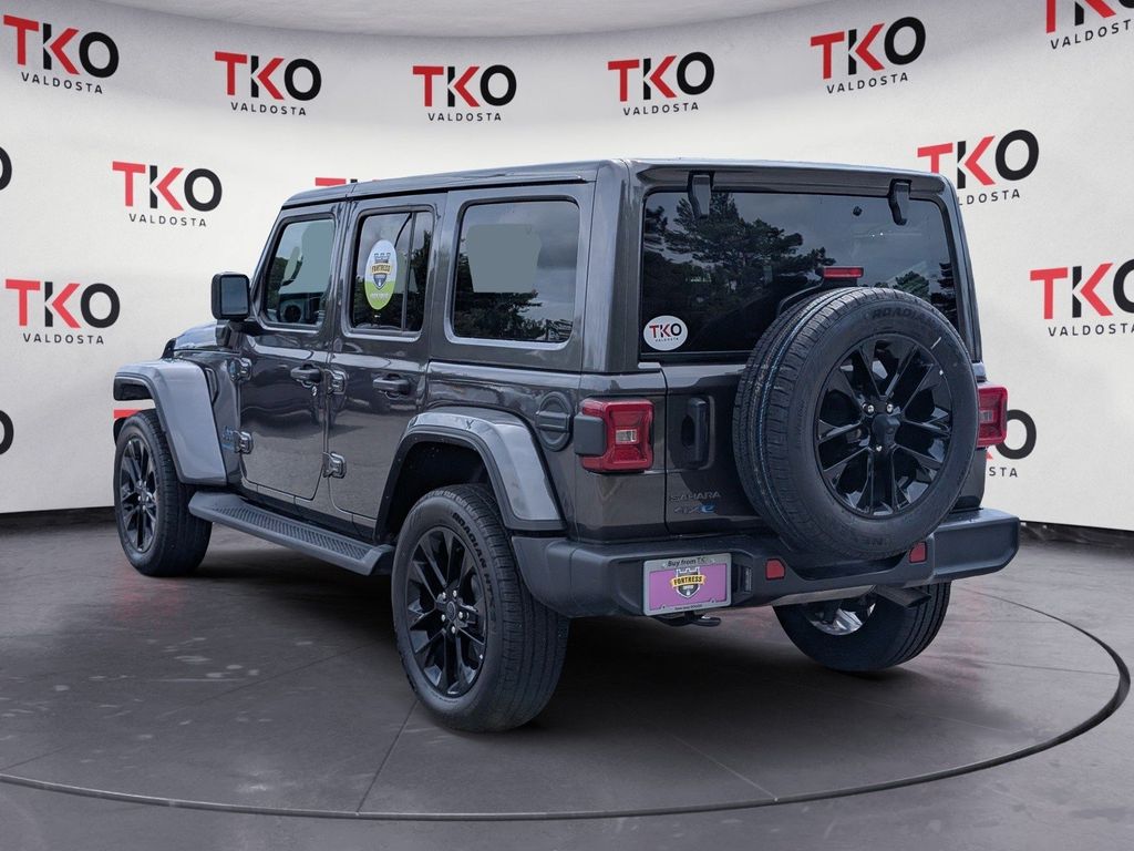 Used 2025 Jeep Wrangler SUV