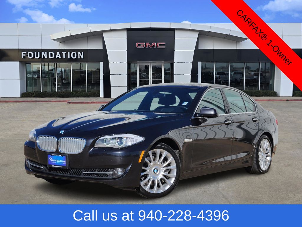 2013 BMW 5 Series 550i 1