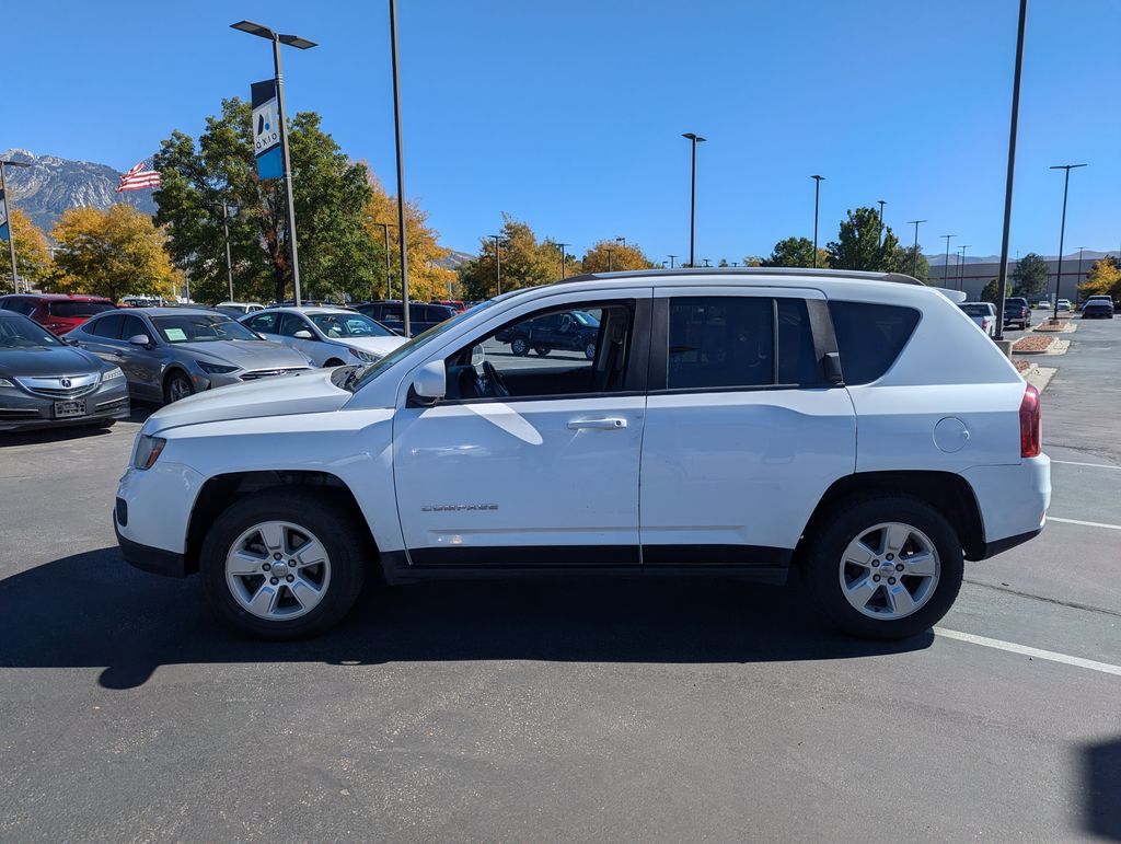 2016 Jeep Compass Latitude 8