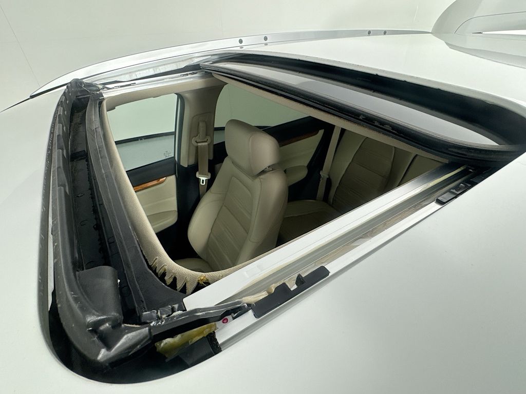 Used Car 2021 Honda Cr-v Hybrid  Touring For Sale Under $35,000 In Austin, Texas