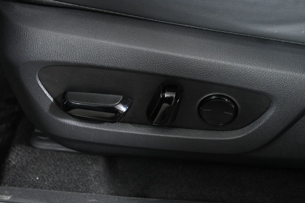 Thumbnail: 2023 Lexus RX - 28