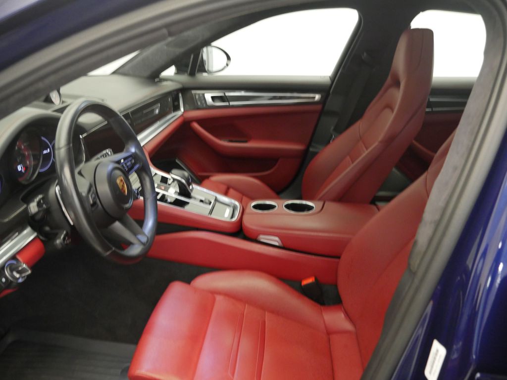 Thumbnail: 2022 Porsche Panamera - 5