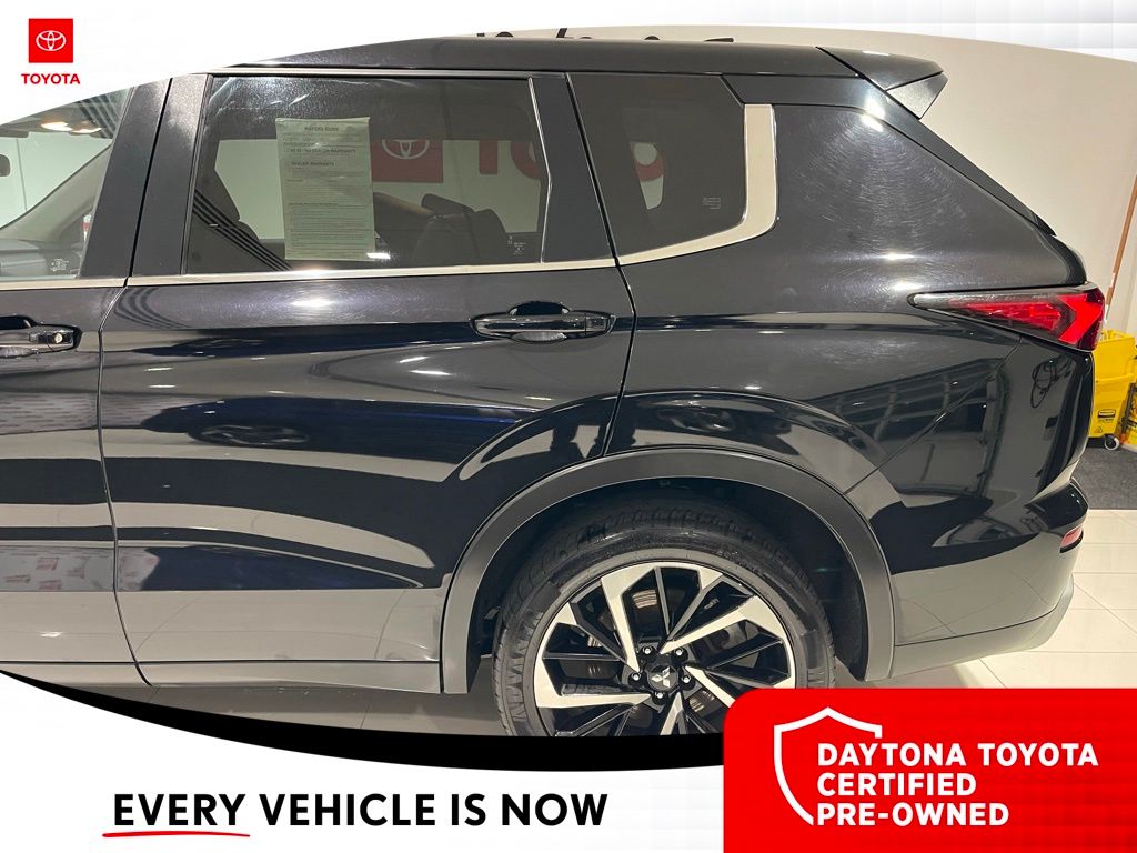 2024 Mitsubishi Outlander SE - Photo 14