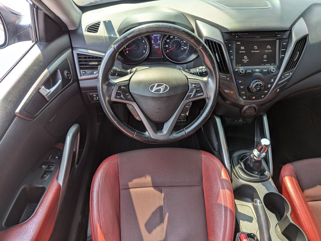 2015 Hyundai Veloster Turbo R-Spec 31