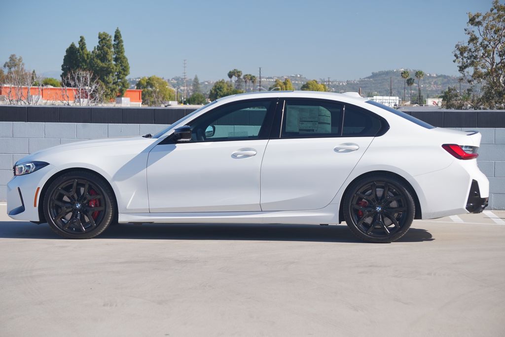 Thumbnail: 2026 BMW 3 Series - 4