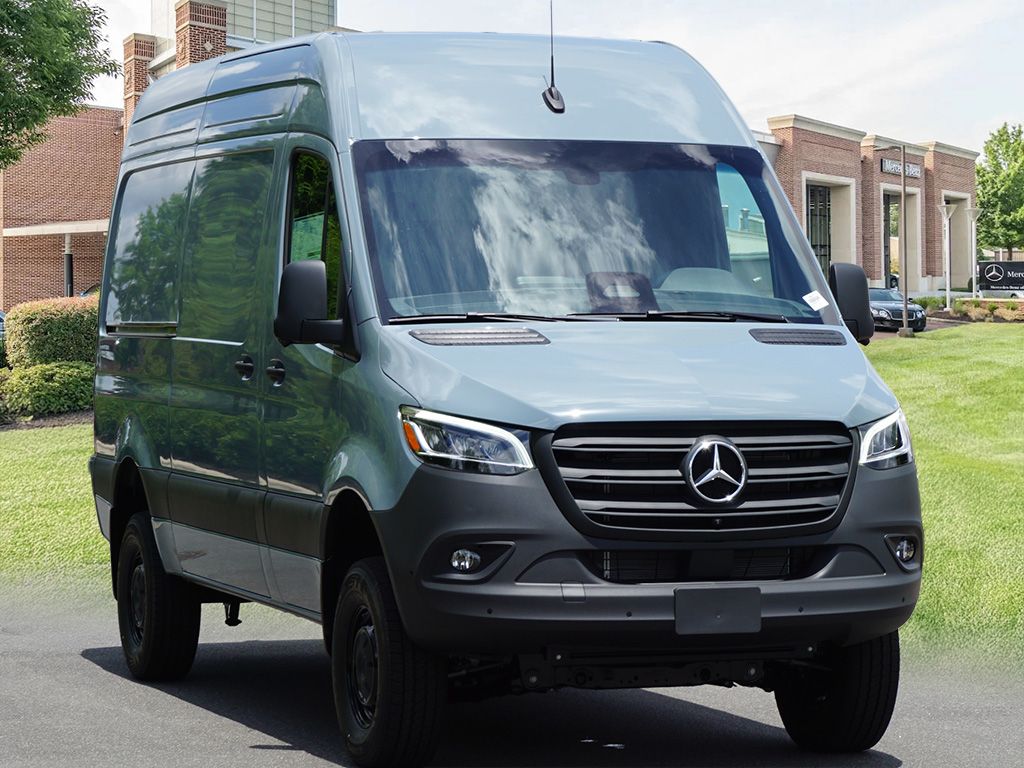 Thumbnail: 2025 Mercedes-Benz Sprinter - 3