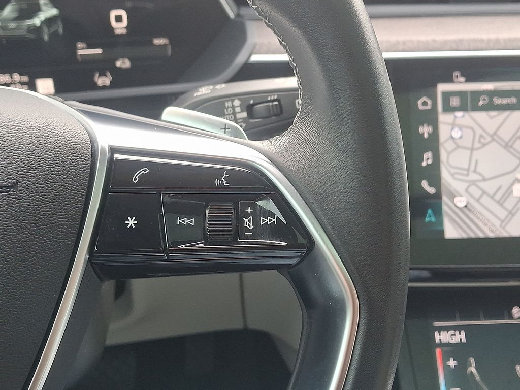 Thumbnail: 2024 Audi Q8 e-tron - 23