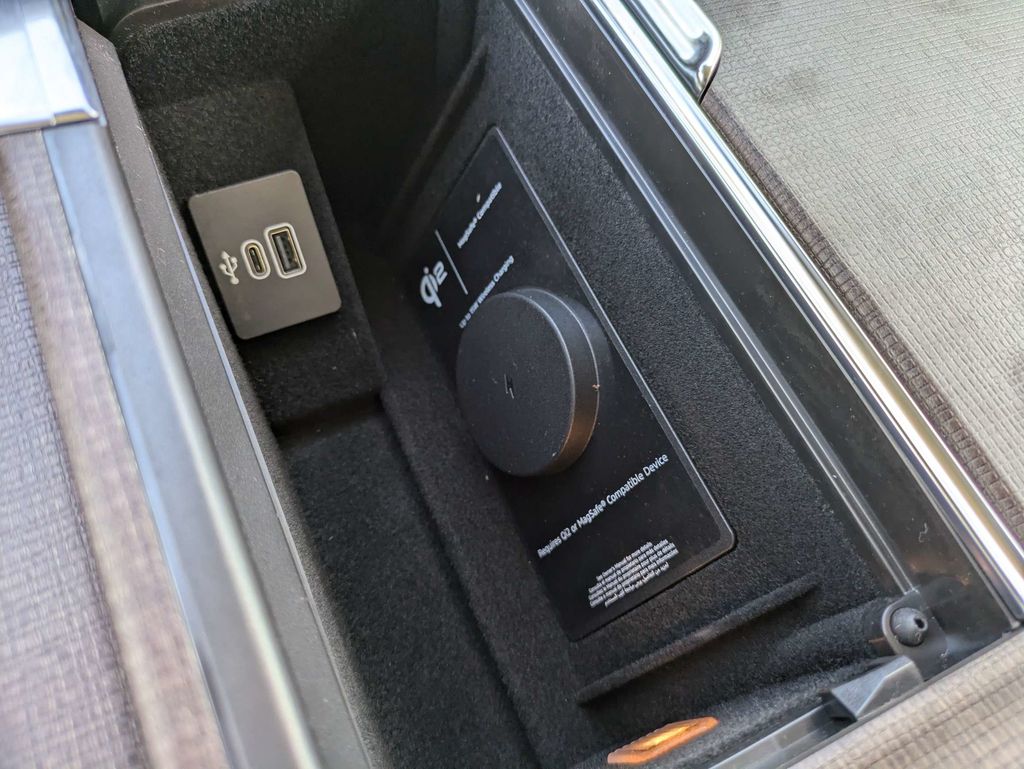 2027 Lincoln Navigator Premiere