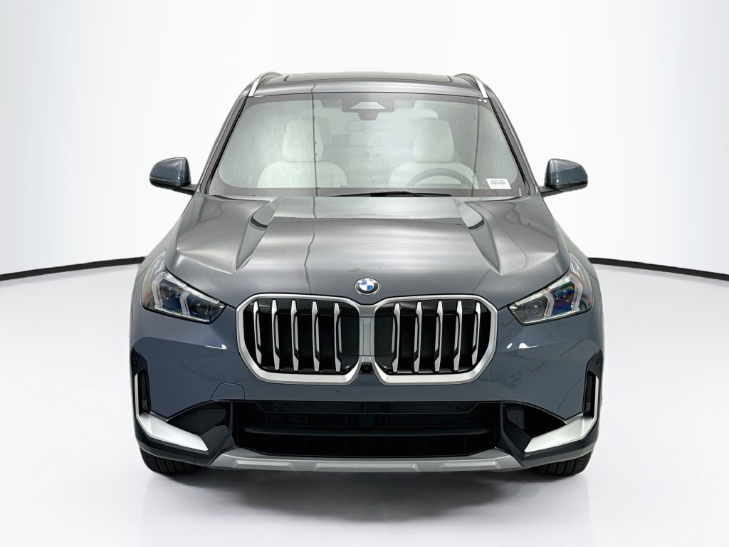 Thumbnail: 2027 BMW X1 - 2