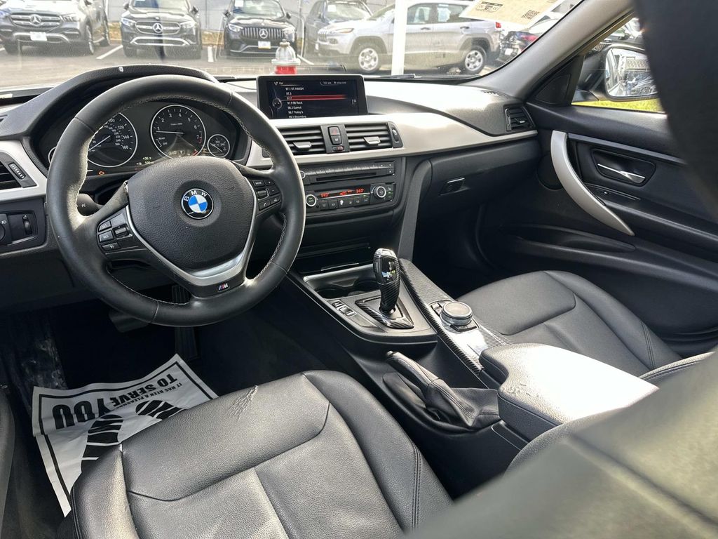 Thumbnail: 2015 BMW 3 Series - 31