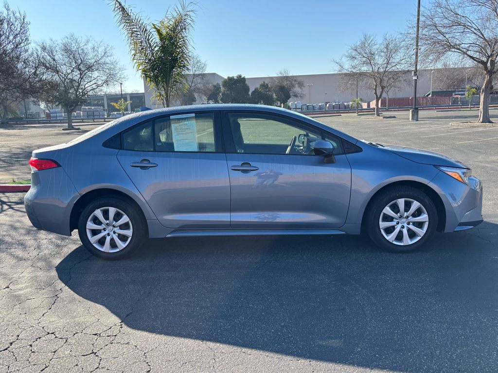 Thumbnail: 2025 Toyota Corolla - 4