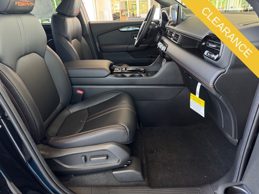 2025 Honda Pilot TrailSport Black at Community Honda