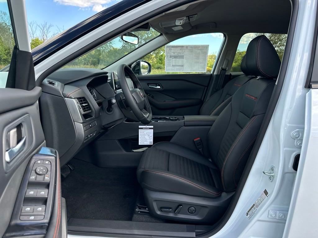 2025 Nissan Rogue Rock Creek photo