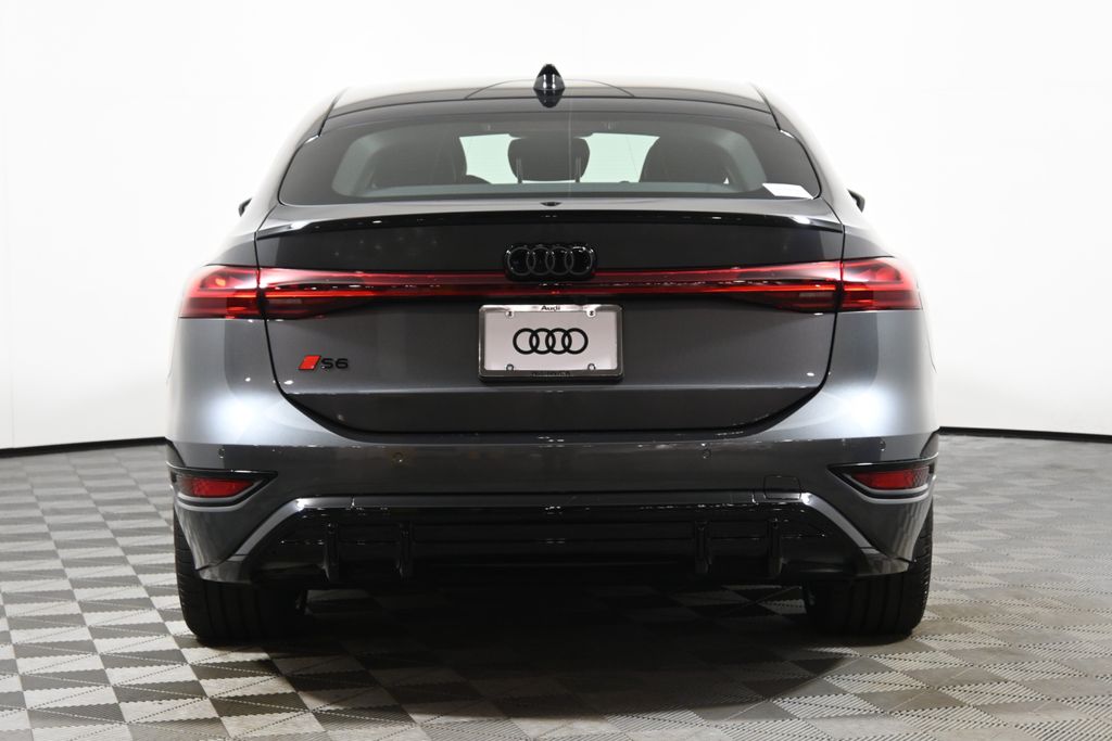 Thumbnail: 2025 Audi S6 - 6