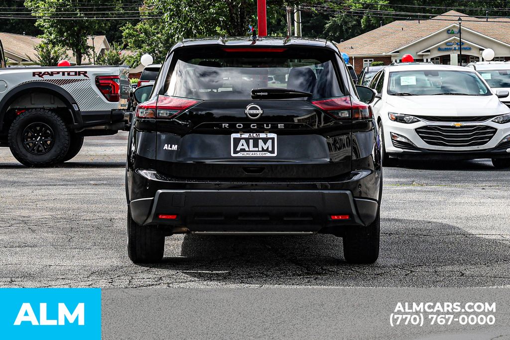 Used 2025 Black Nissan SV image 12
