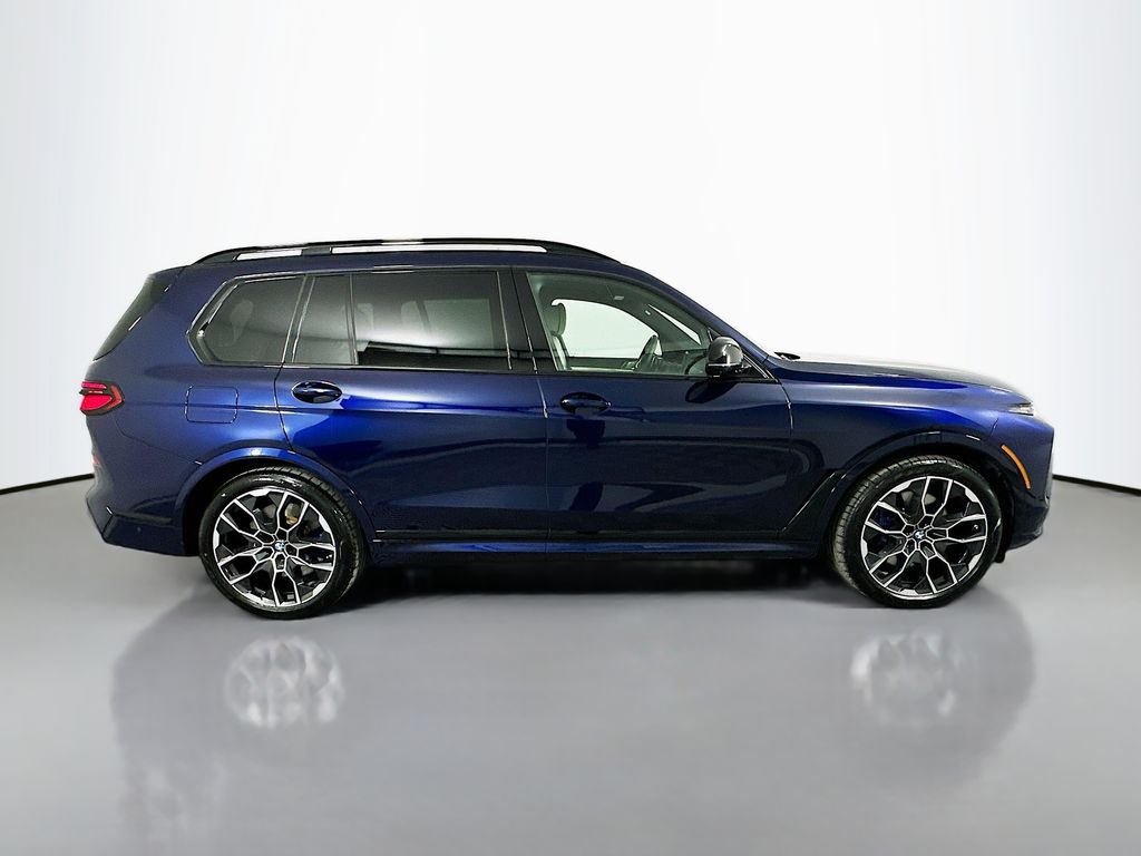 Thumbnail: 2025 BMW X7 - 4