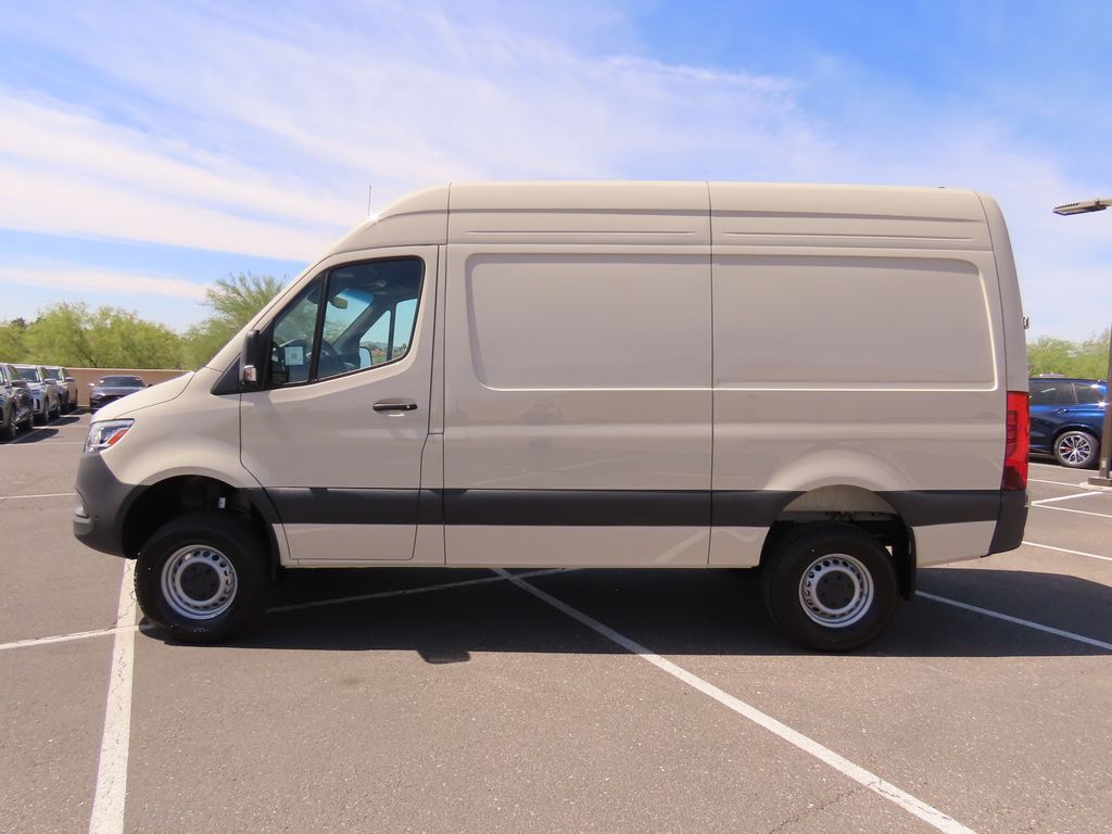 Thumbnail: 2026 Mercedes-Benz Sprinter - 8