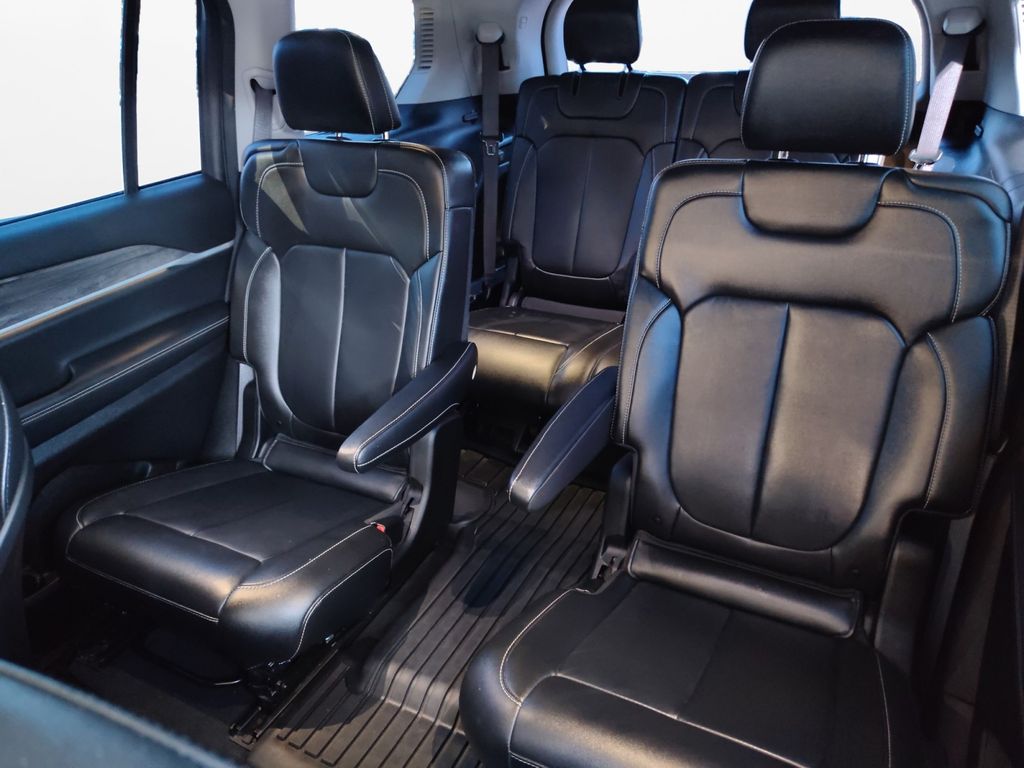 Used Car 2023 Jeep Grand Cherokee L  Limited For Sale Under $30,000 In Austin, Texas