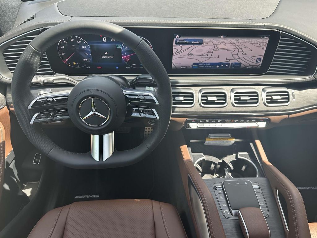 2025 Mercedes-Benz GLS 450 4MATIC 8