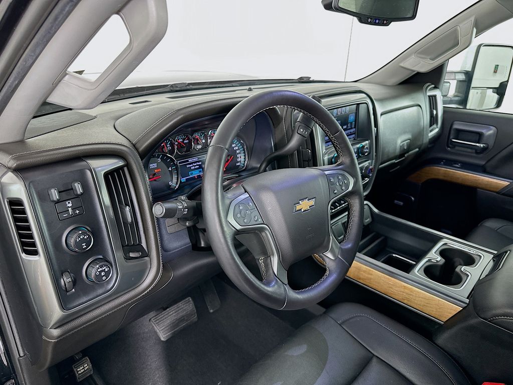 Thumbnail: 2019 Chevrolet Silverado 3500 - 9