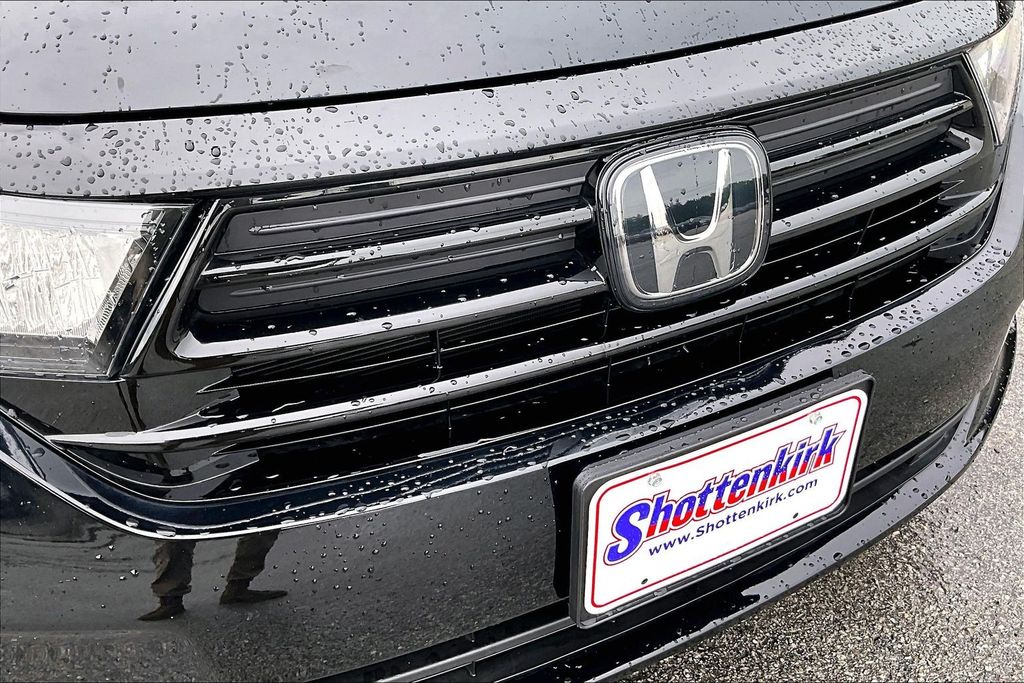 Used 2024 Honda Odyssey Van