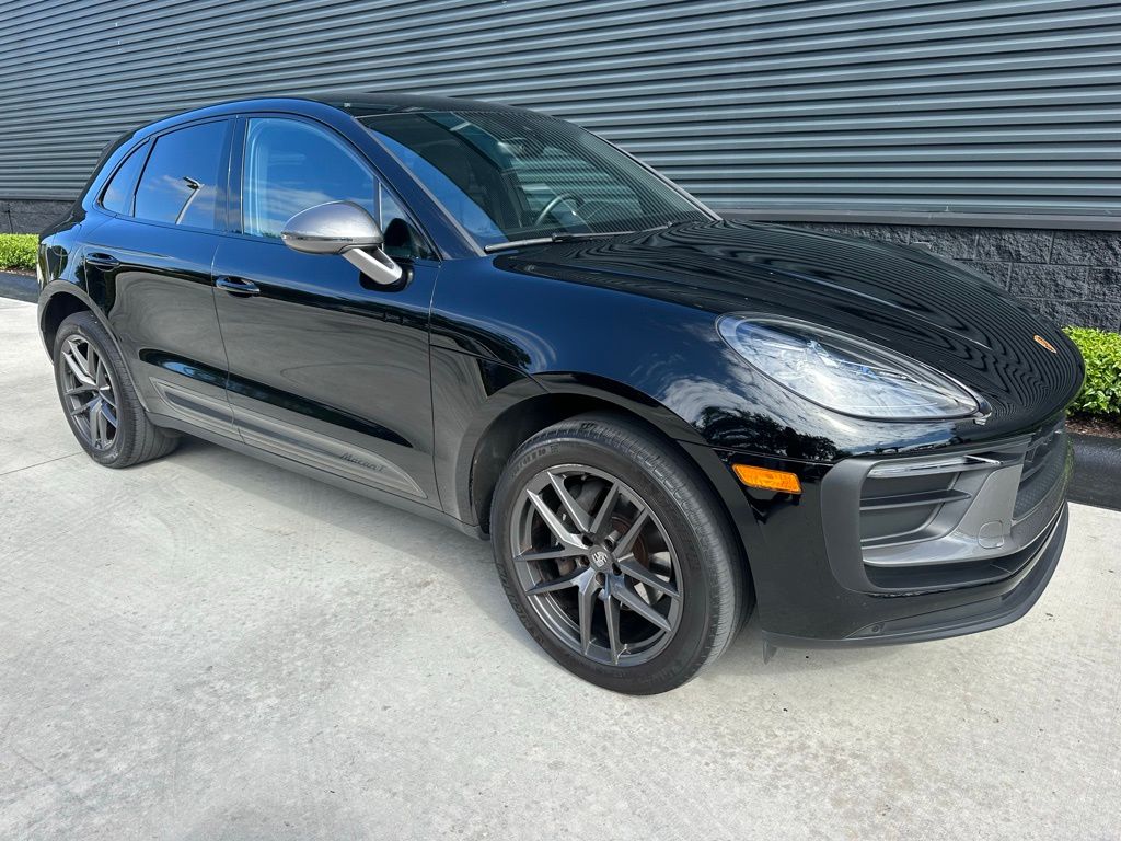 Thumbnail: 2023 Porsche Macan - 11