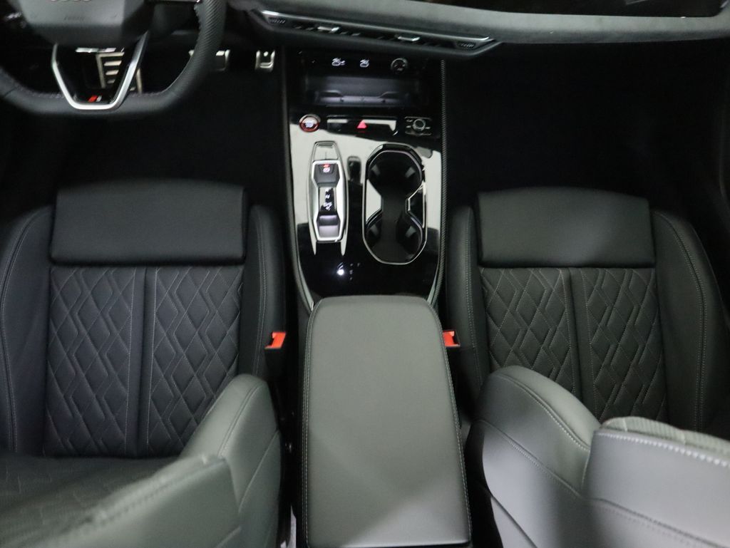 Thumbnail: 2025 Audi S5 - 18