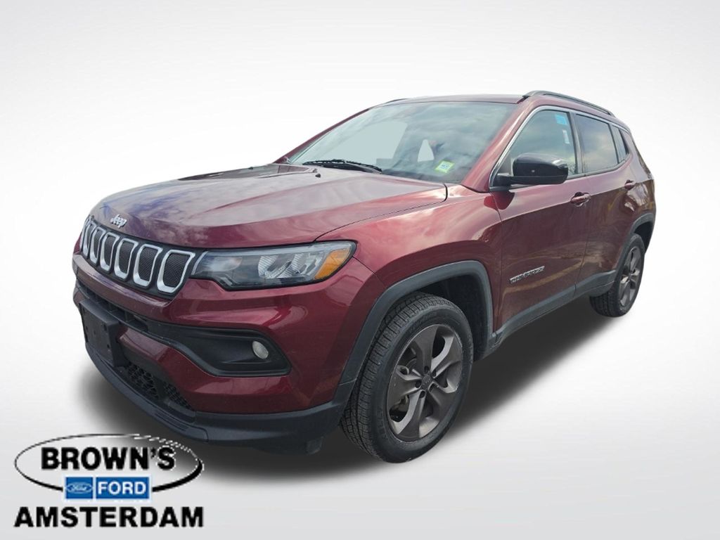 2022 Jeep Compass Latitude Lux - 2