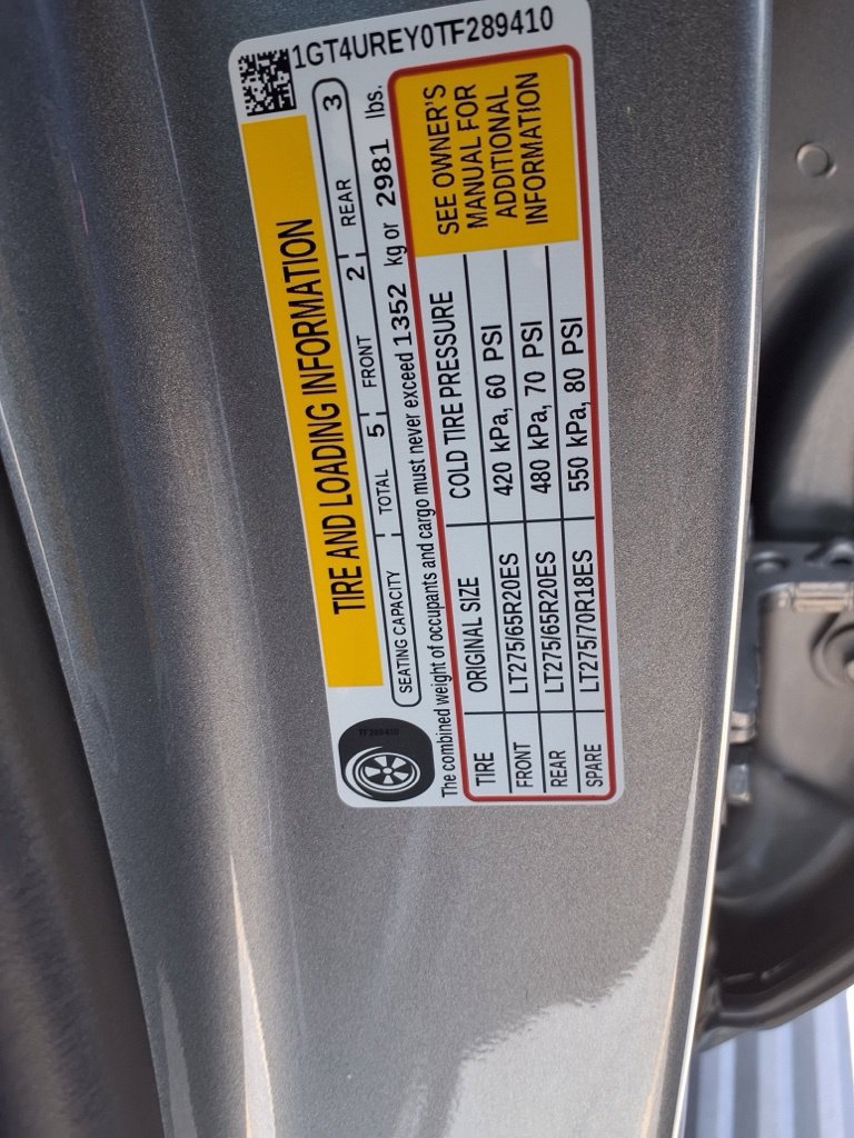 Used 2026 Silver GMC Denali image 32