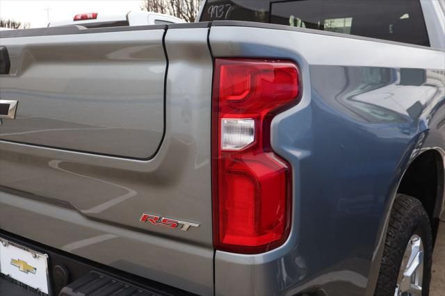 Thumbnail: 2026 Chevrolet Silverado 1500 - 6